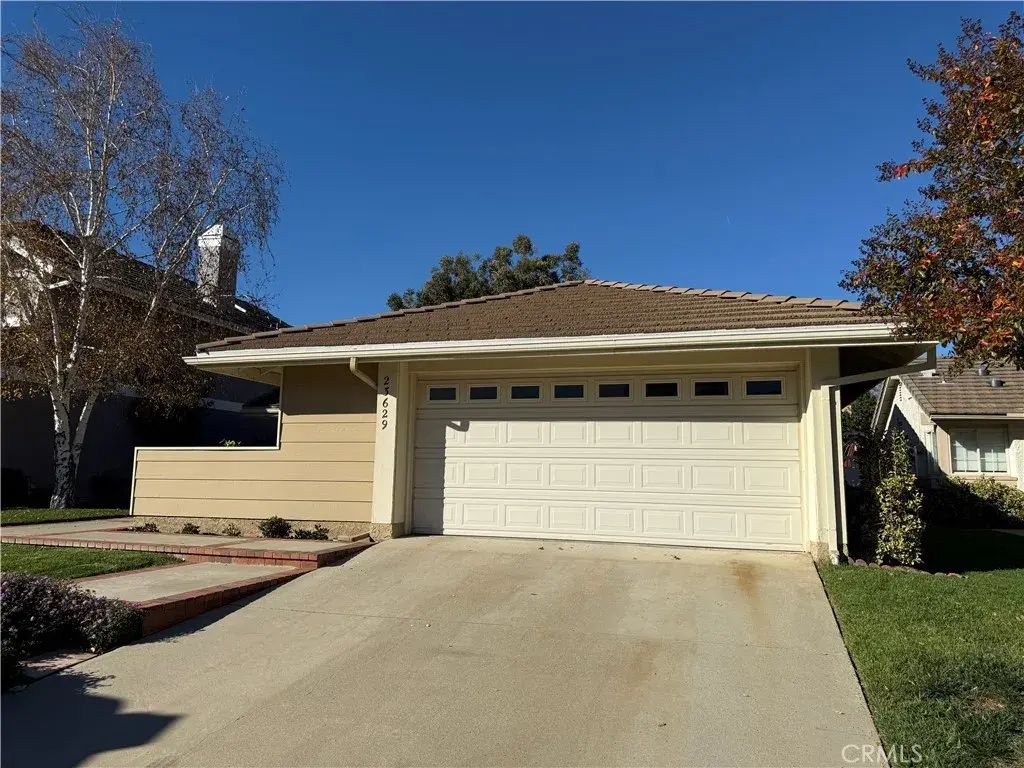 23629 Real Court, Valencia