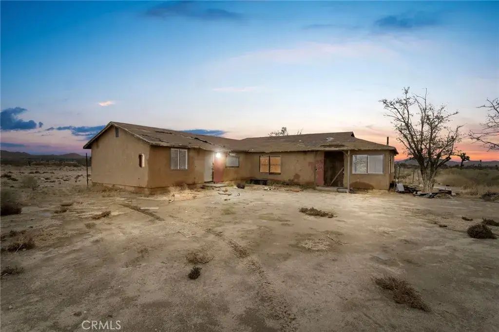 18227 E Avenue Q, Palmdale