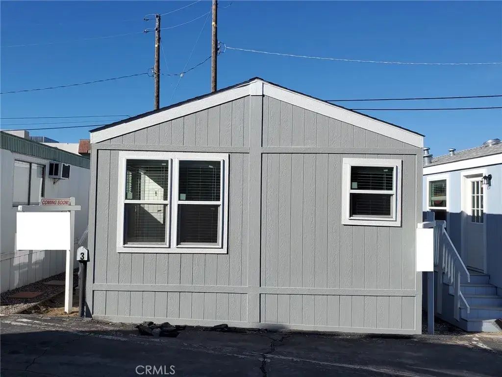 8100 Foothill 3, Sunland