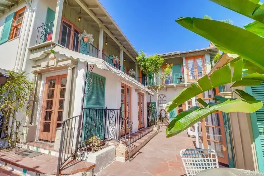 Photo of Listing #PTP2508797