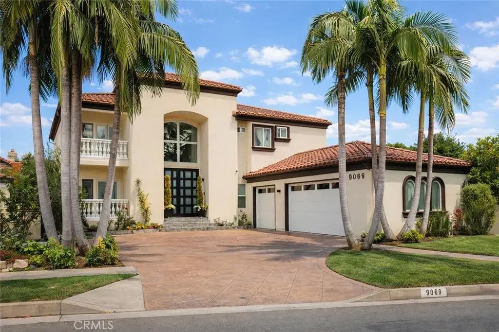 9069 Gallatin, Downey