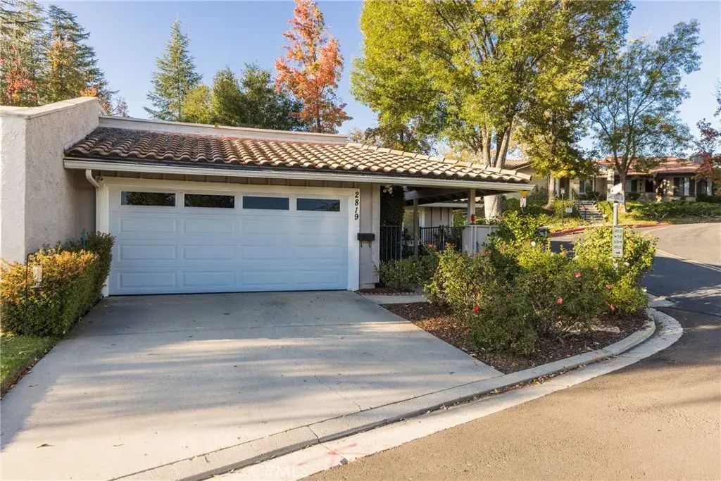 2819 Lakeridge Lane, Westlake Village