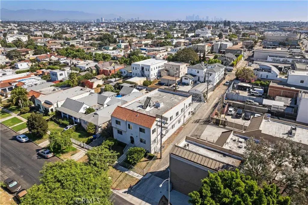 1858 S Orange Drive 6, Los Angeles