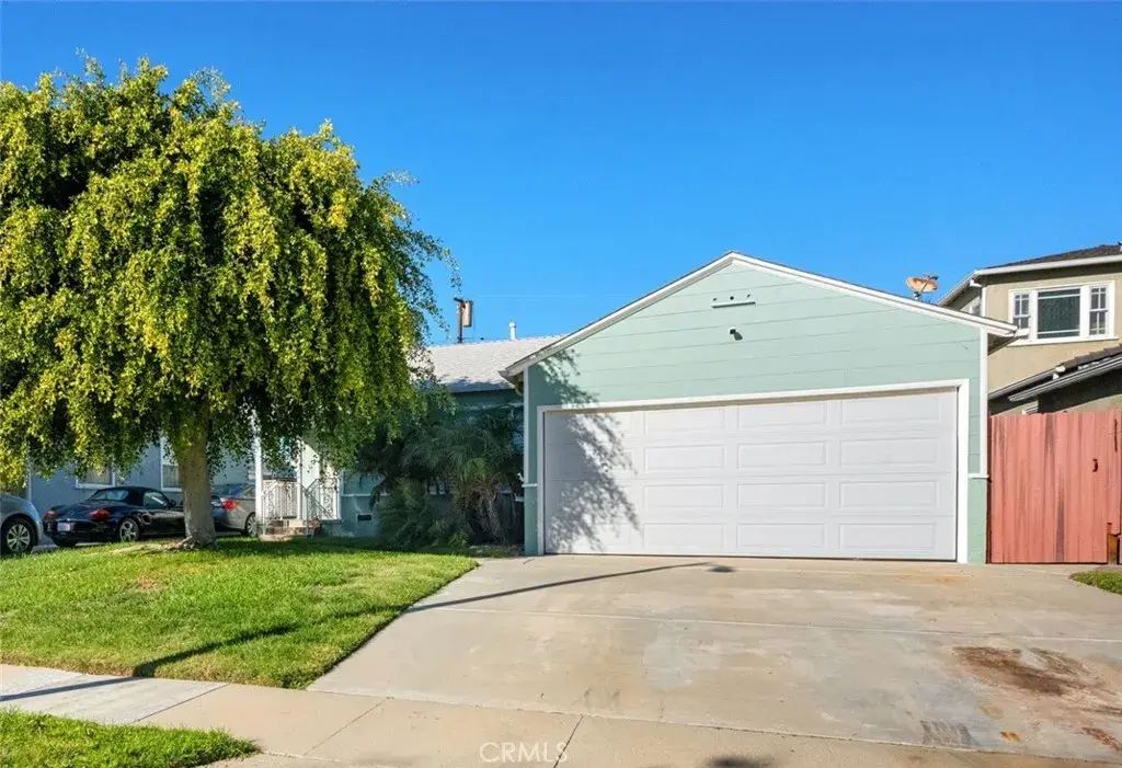 2739 Denmead, Lakewood