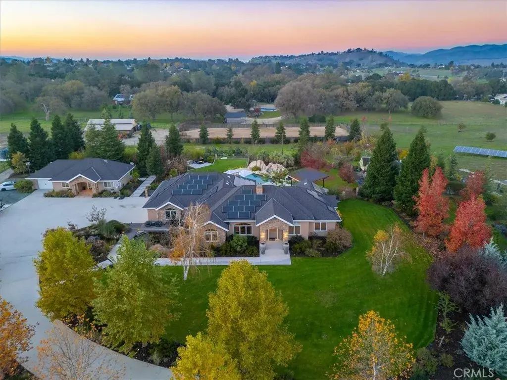 9235 N Forty, Atascadero