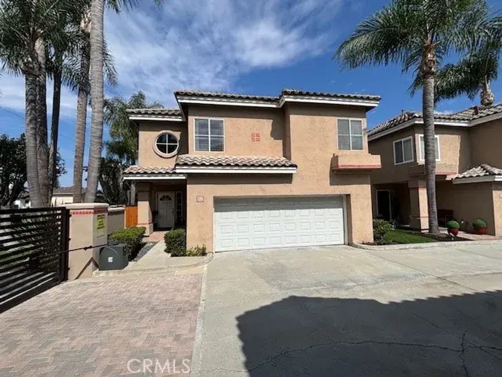 152 Terraza Court, Costa Mesa