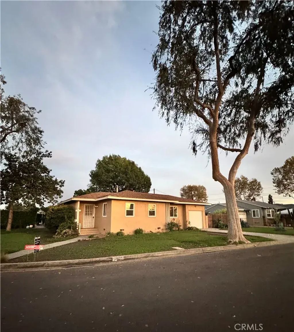 8432 Duchess, Whittier