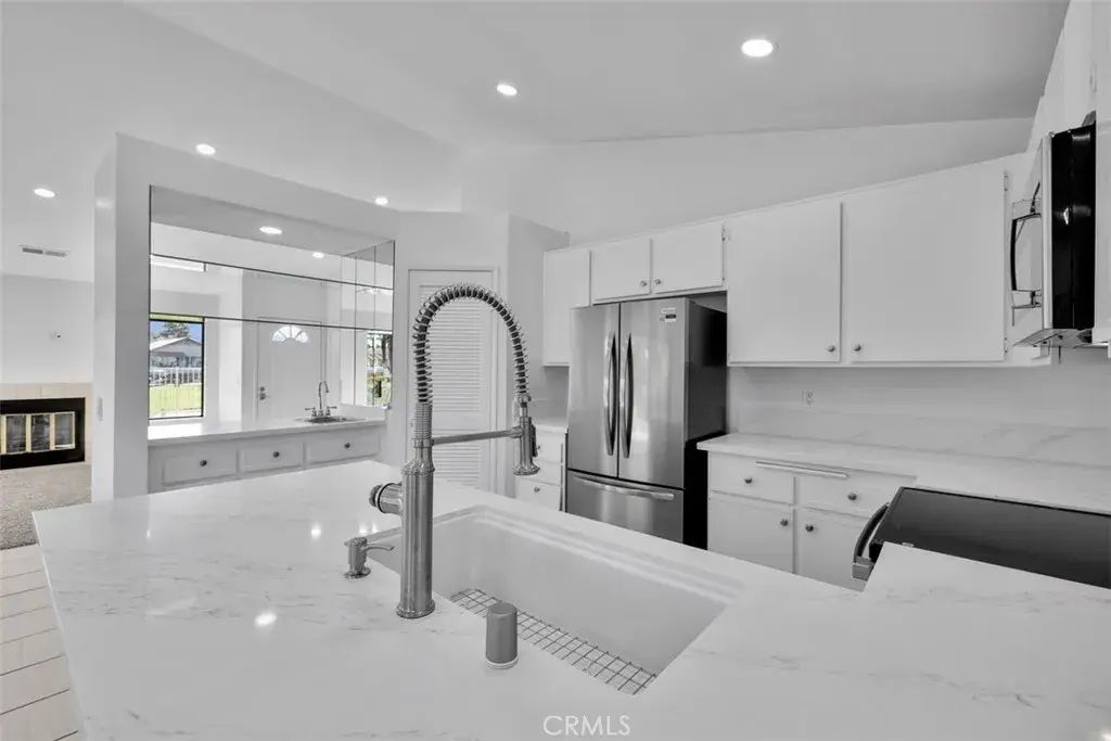 42004 Sand Dune, Palm Desert