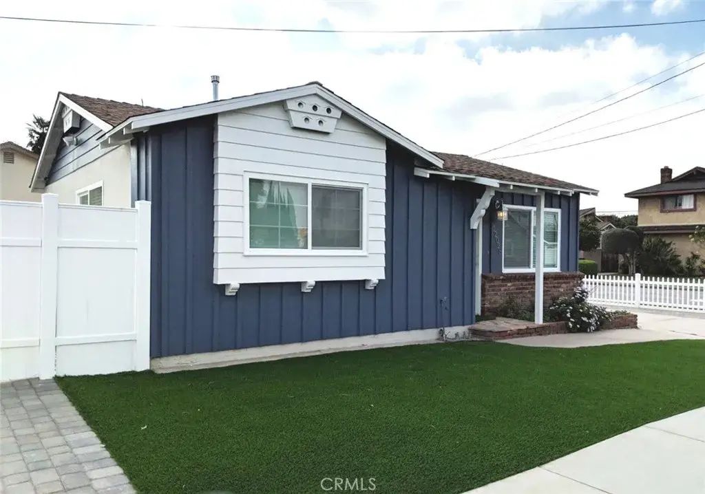 12028 Brookshire, Downey