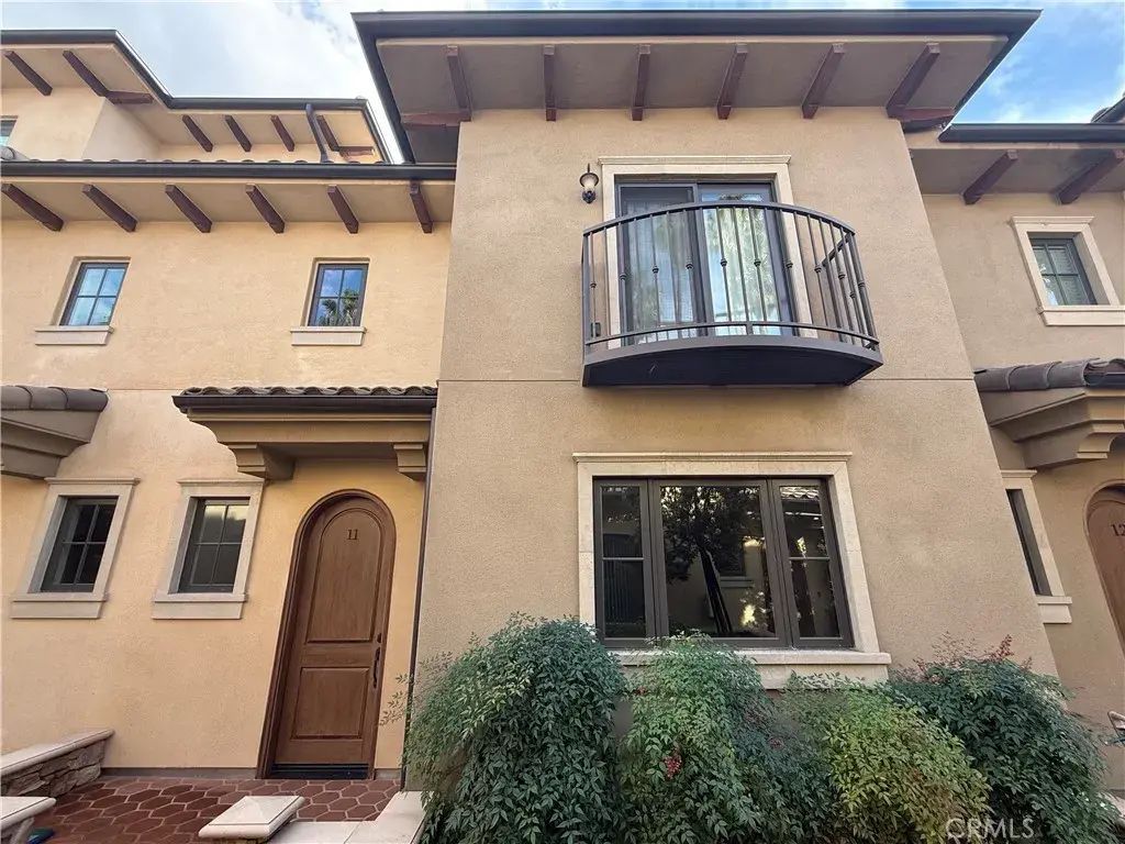 158 S Sierra Madre Boulevard 11, Pasadena