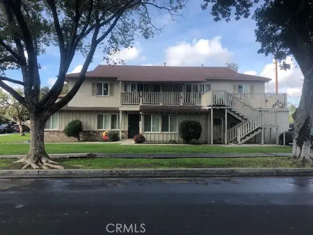201 W Knepp, Fullerton