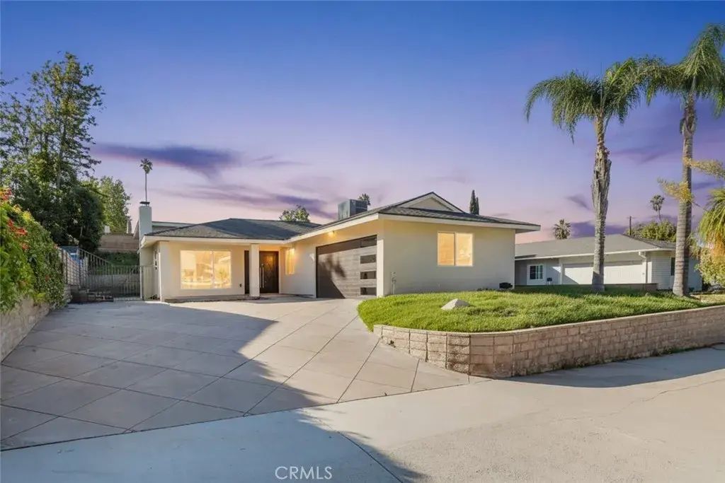8042 Ellenbogen Street, Sunland