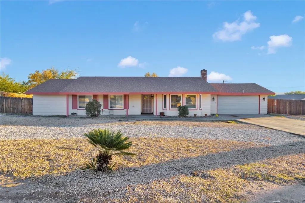 13167 Olathe Road, Apple Valley