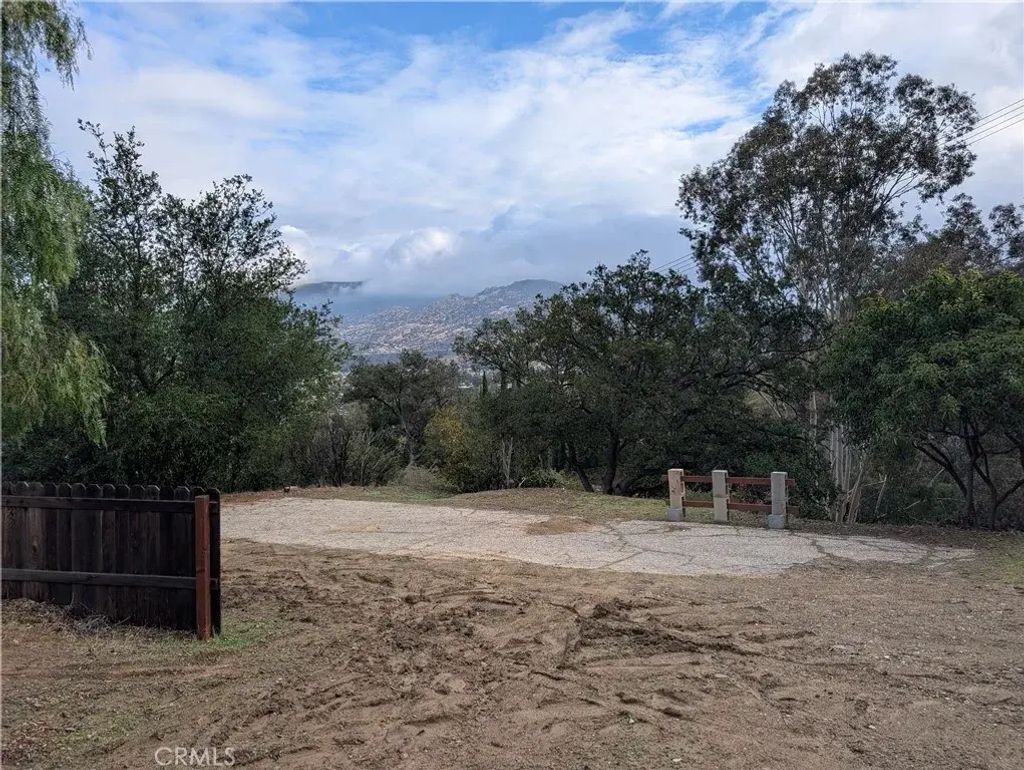 1087 Loma, Simi Valley