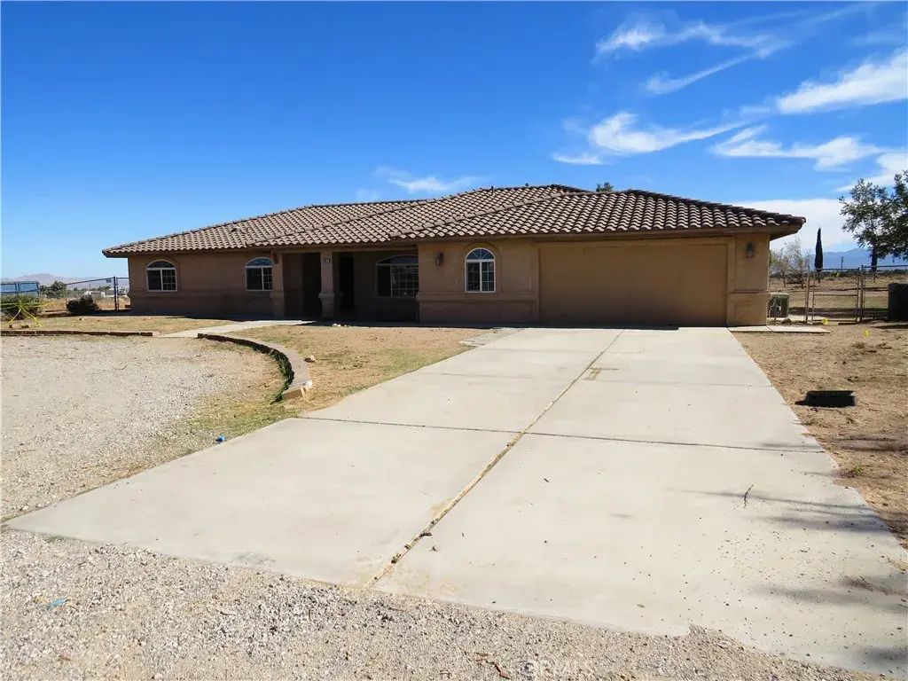 9951 Arrowhead, Phelan