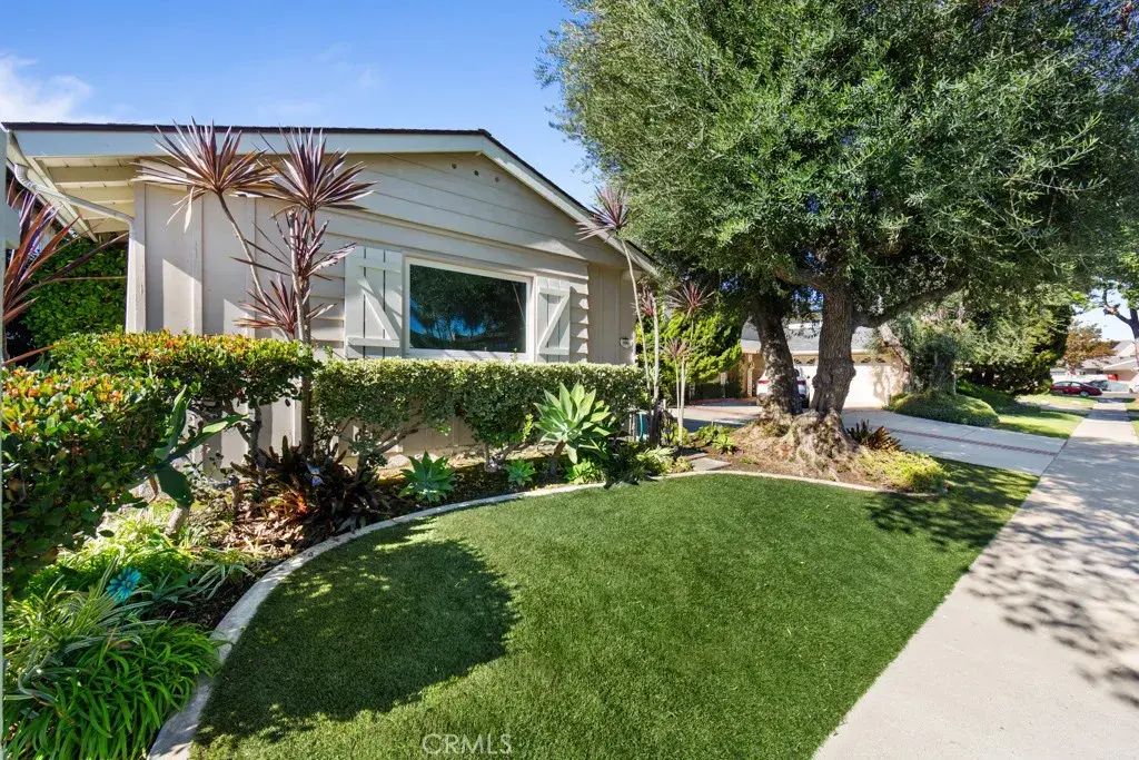 3561 Fela, Long Beach