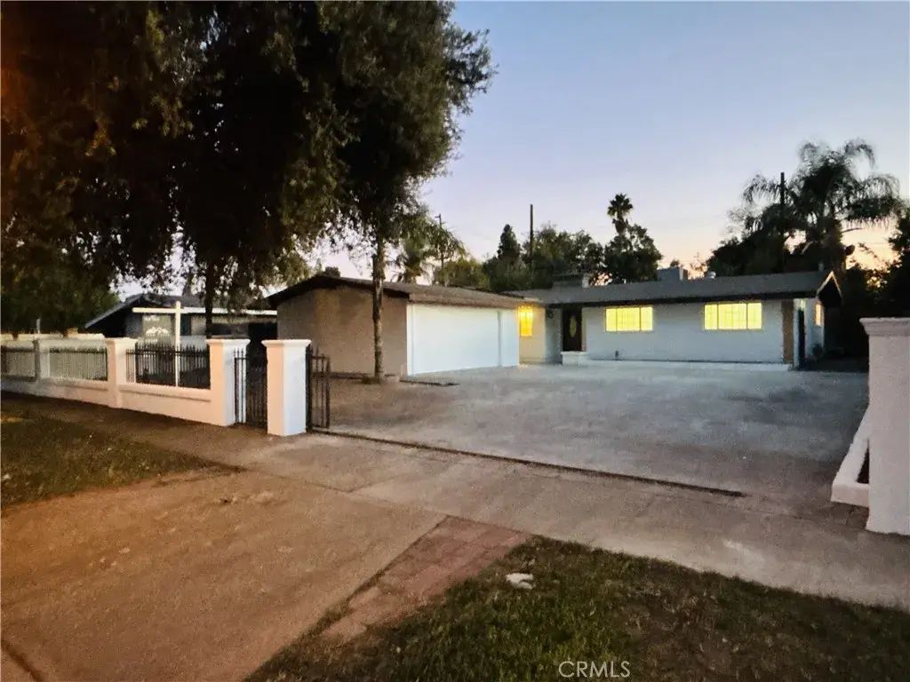 5620 Ensenada, Riverside