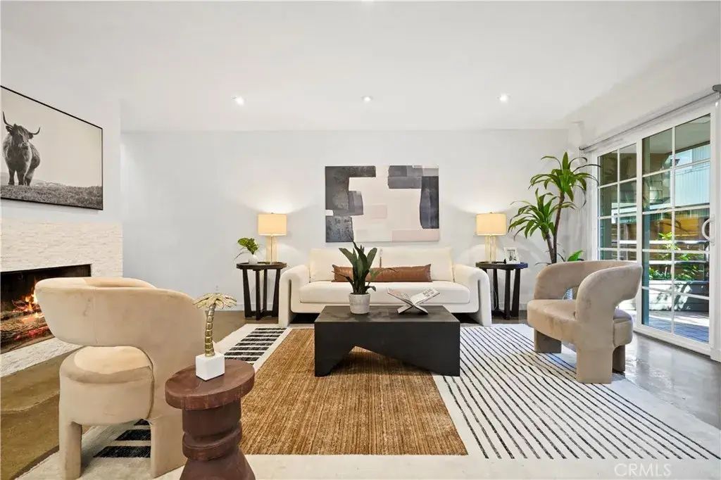 2364 Duane Street 7, Silver Lake