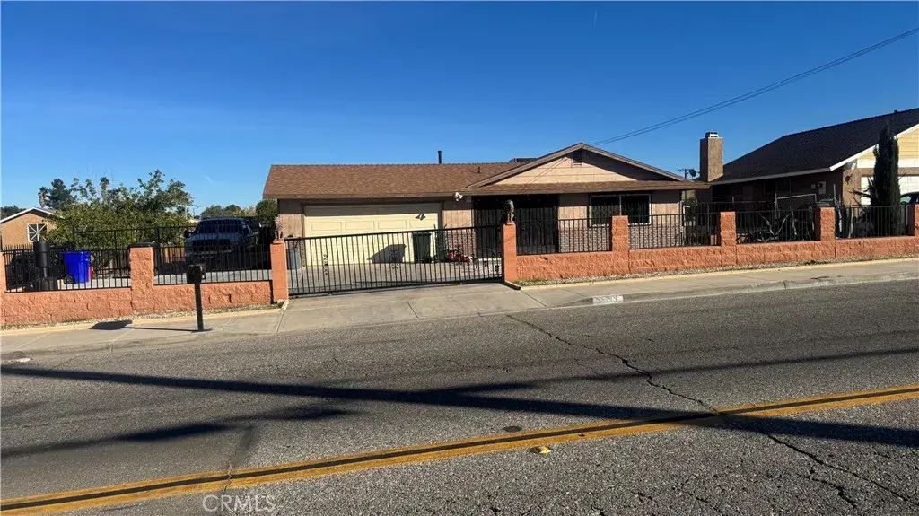 14327 Rodeo Drive, Victorville