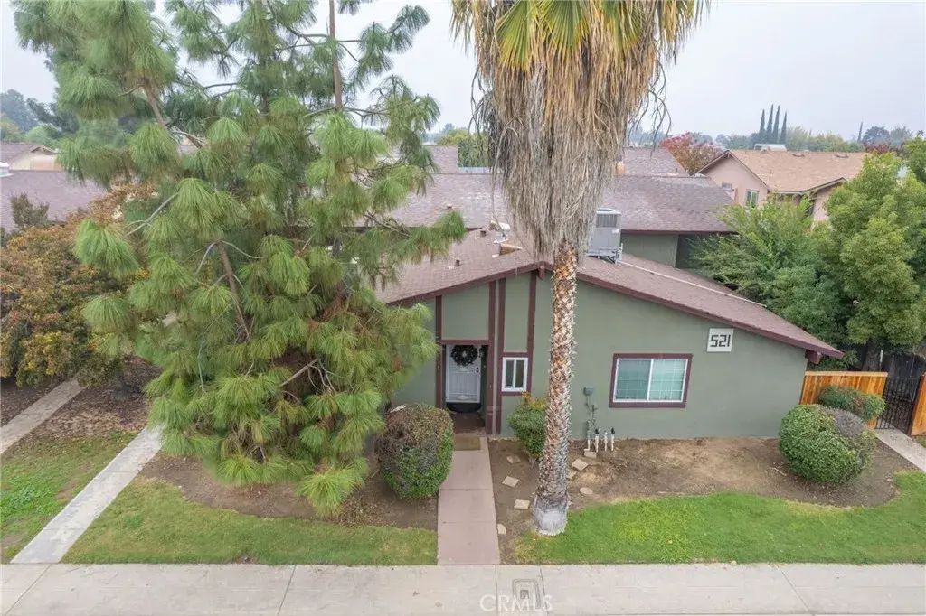 521 W Ashlan, Clovis