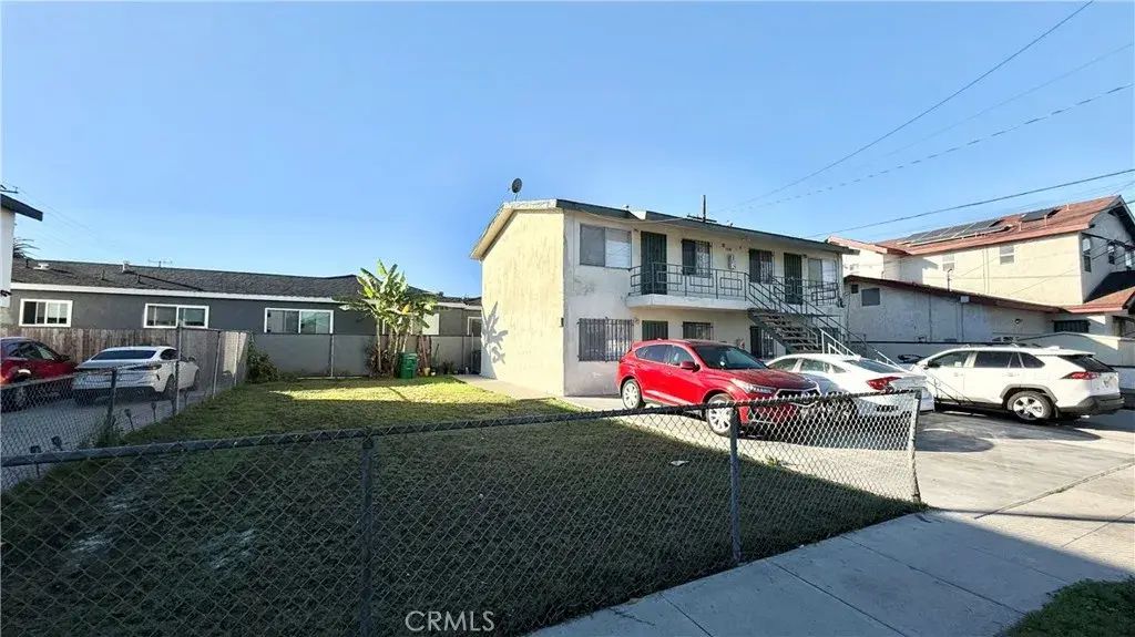 1084 E 19th, Long Beach