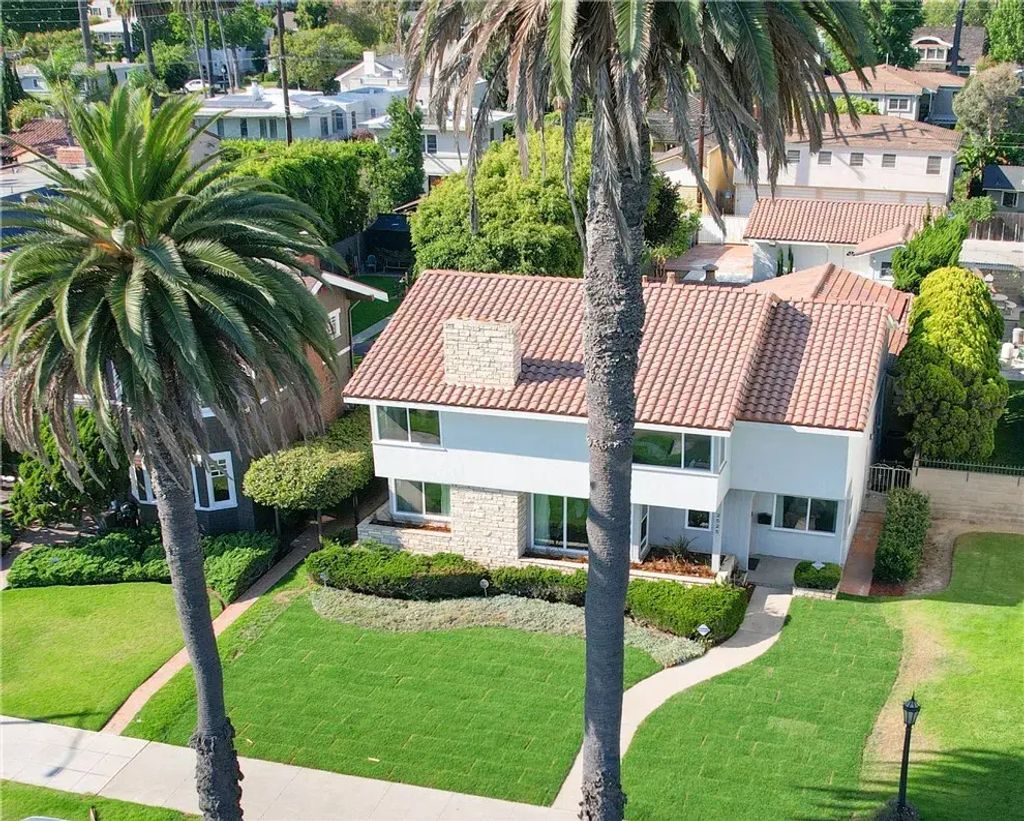2525 E Ocean, Long Beach