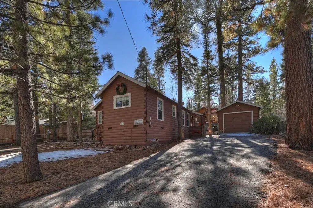 42547 Cedar, Big Bear Lake