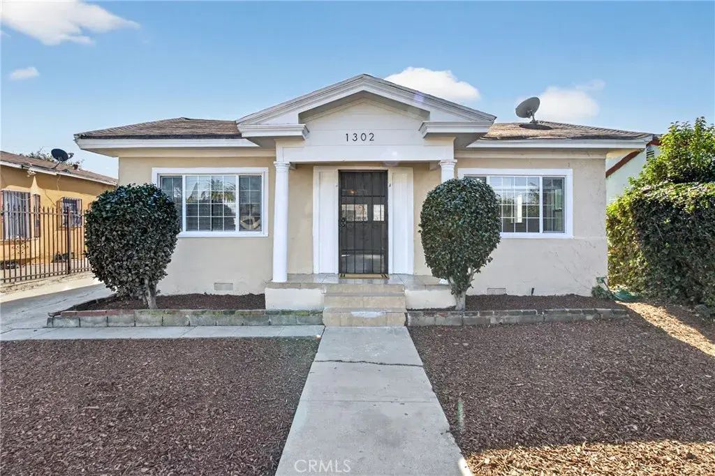 1300 W 90th Street, Los Angeles