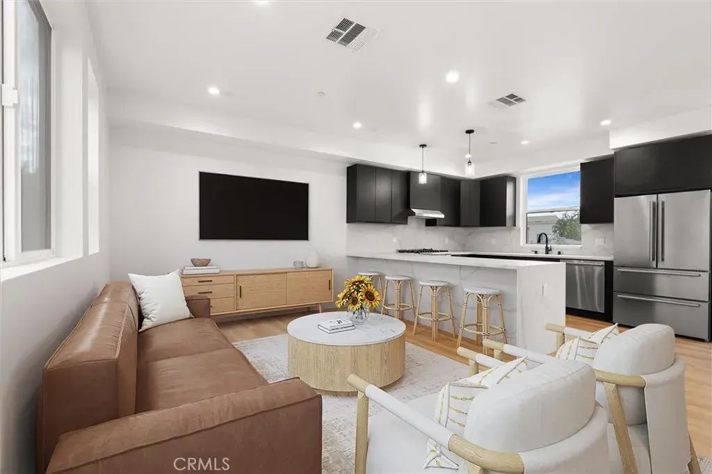 11410 W Calvert Street, North Hollywood