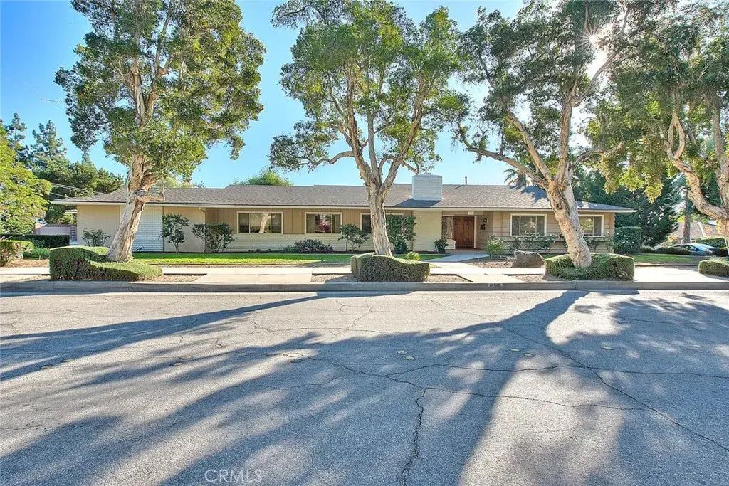 856 E Palm, Glendora