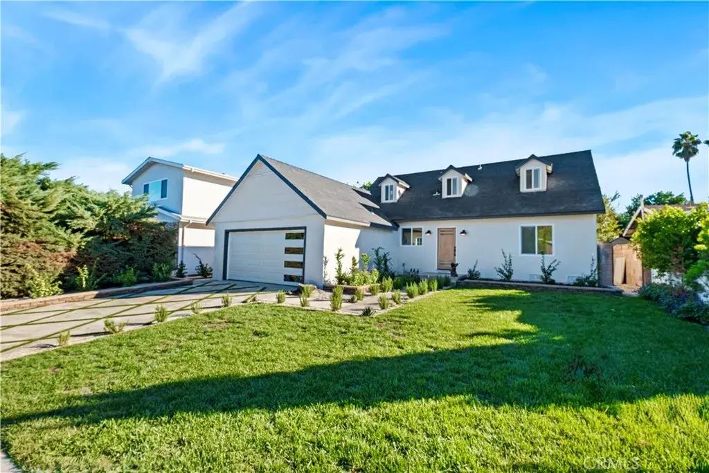 22730 Haynes, West Hills