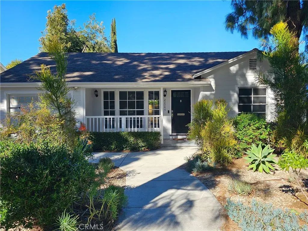 22045 De La Osa, Woodland Hills