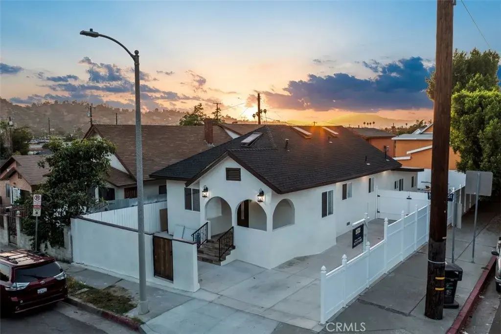 2697 Merced, Los Angeles
