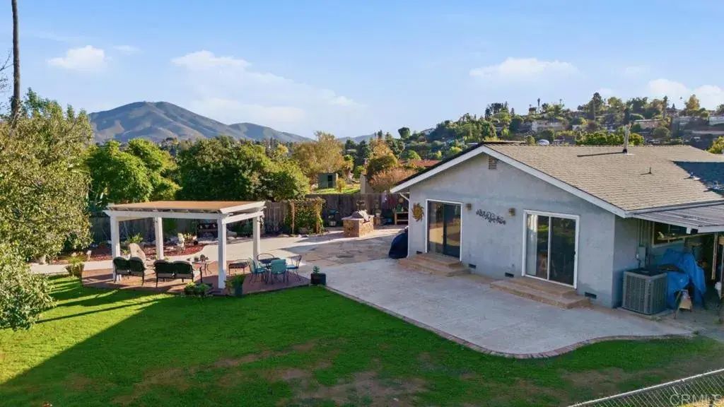 4057 Calavo Dr, La Mesa