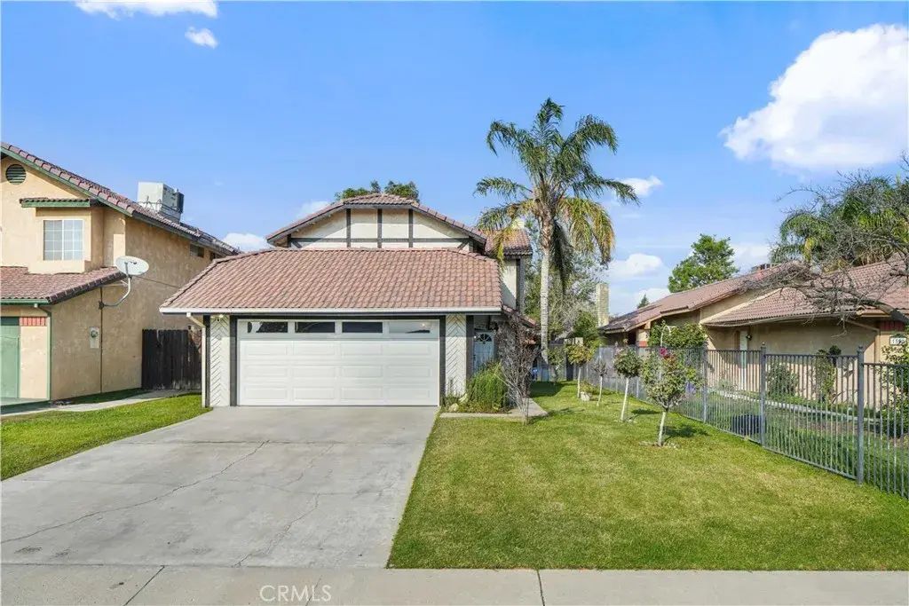1504 Santiago Court, Bakersfield