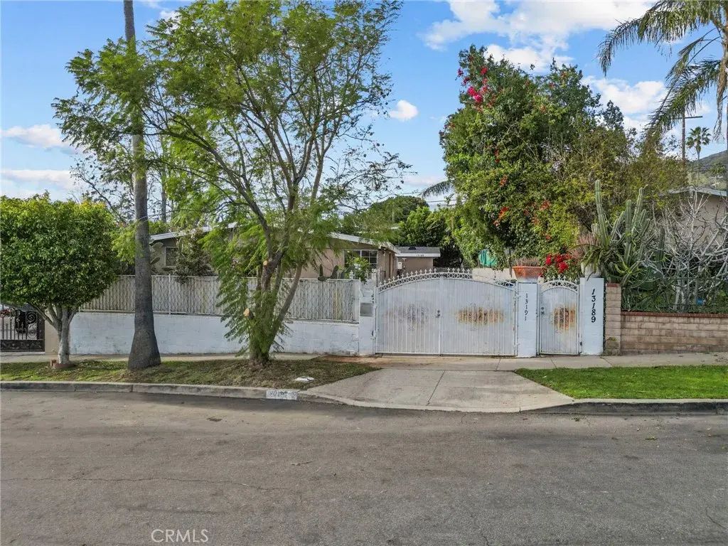 13191 Herron Street, Sylmar
