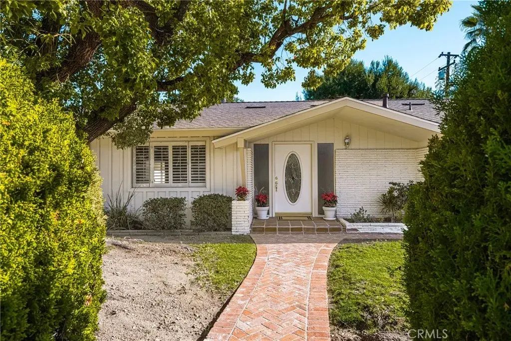 13382 Mount Hood Drive, North Tustin