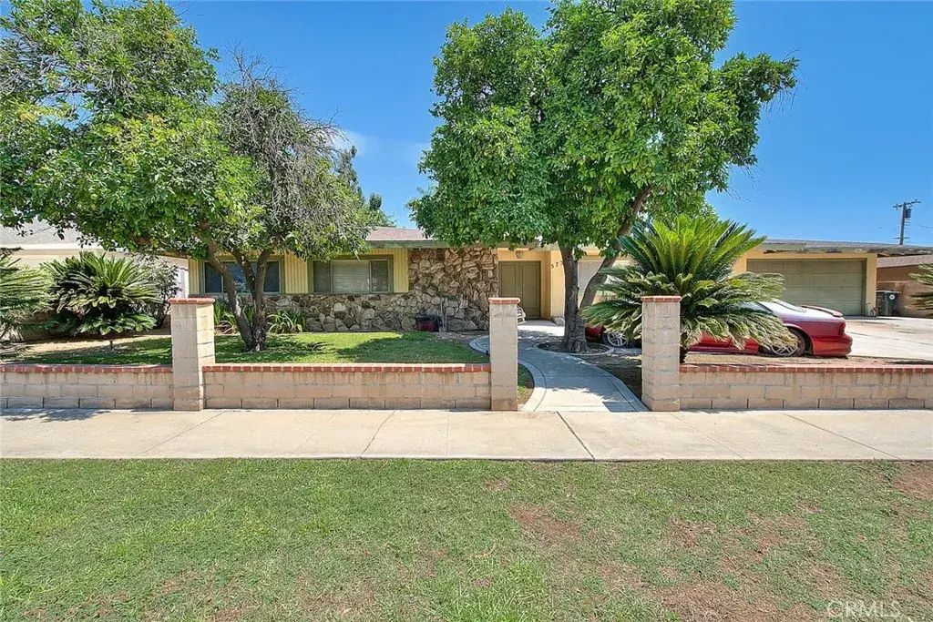 5737 Riverside Avenue, Rialto