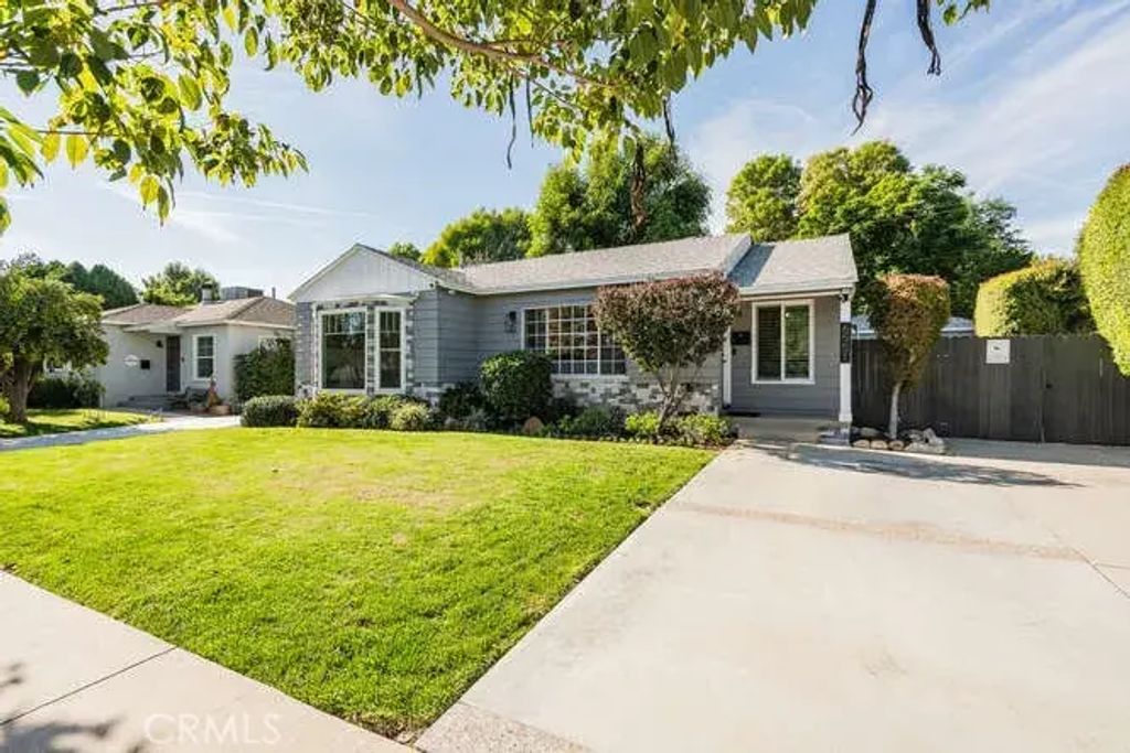 6551 De Celis, Lake Balboa