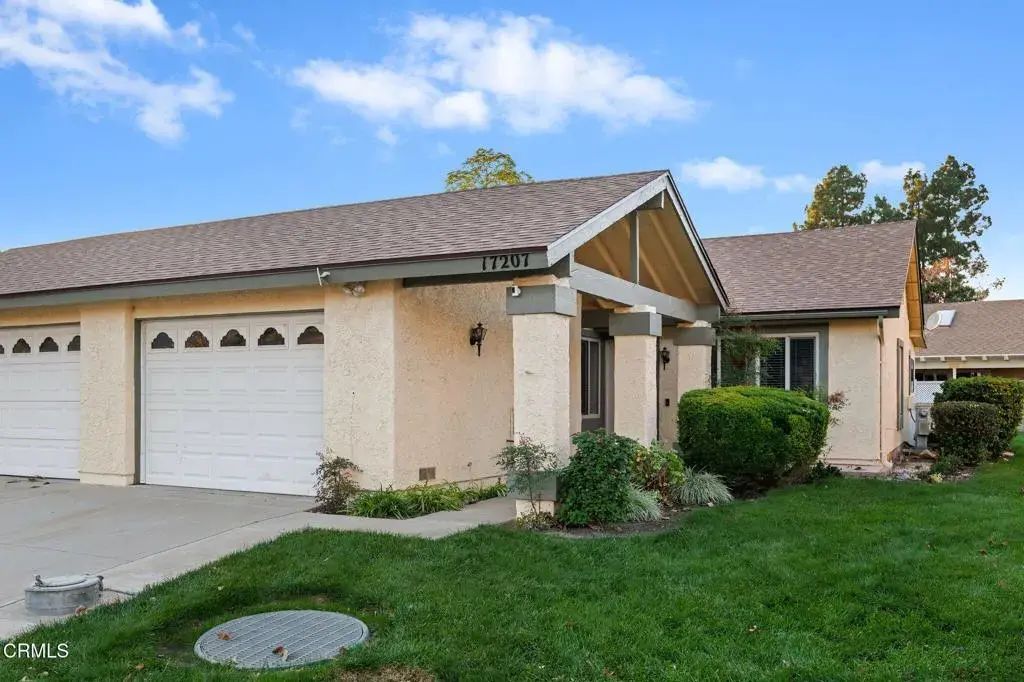 17207 Village 17, Camarillo