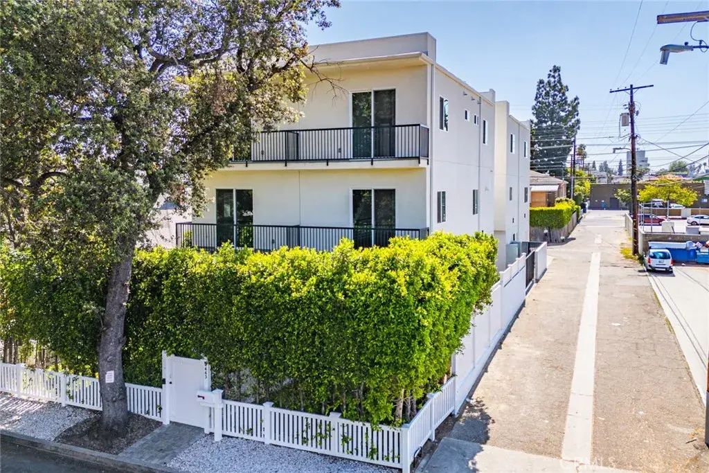 4445 Auckland Avenue, Toluca Lake