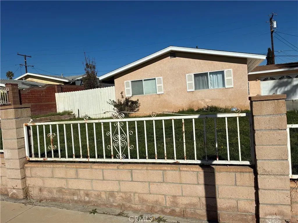 6355 Alton, Jurupa Valley
