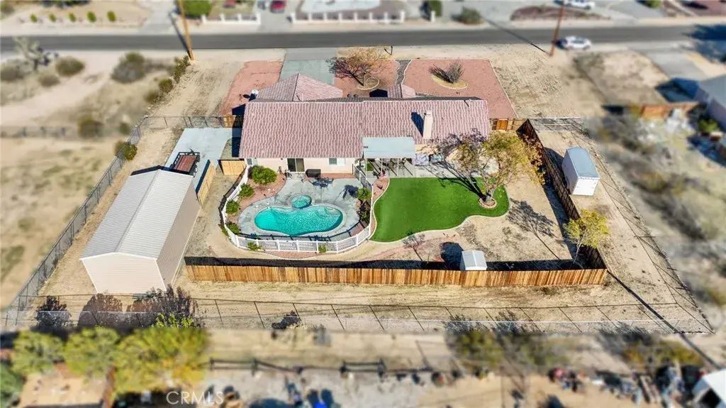 18311 Owatonna Road, Apple Valley