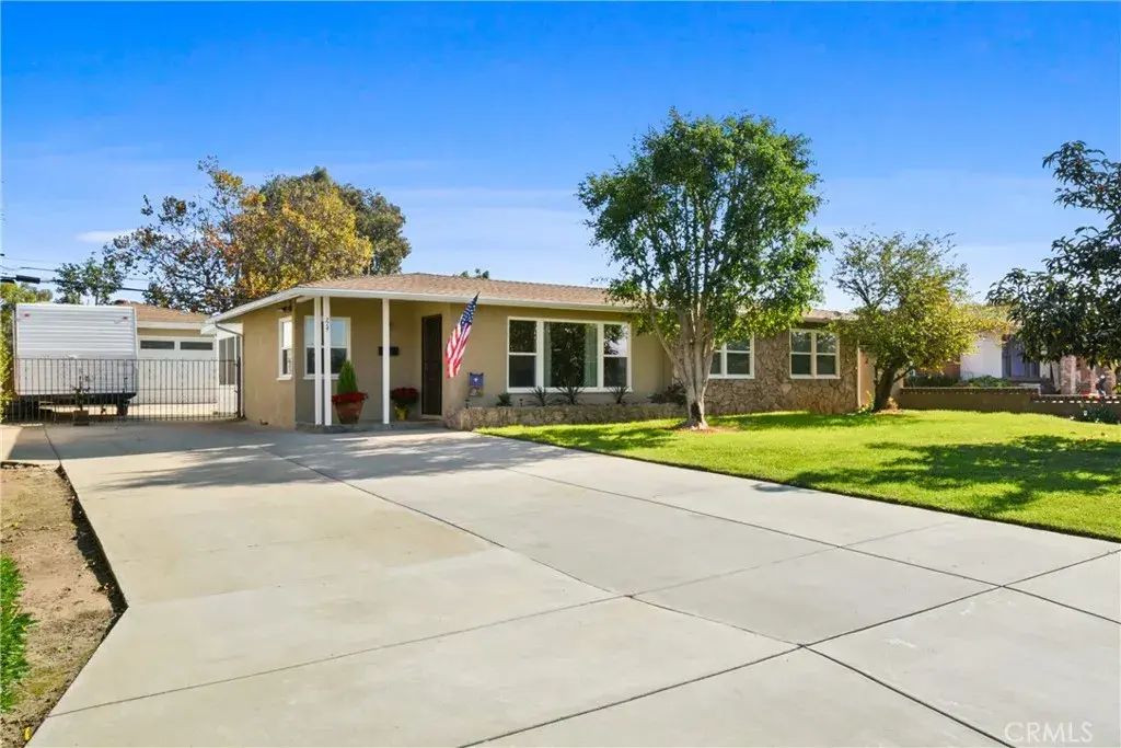 714 Danecroft, Glendora