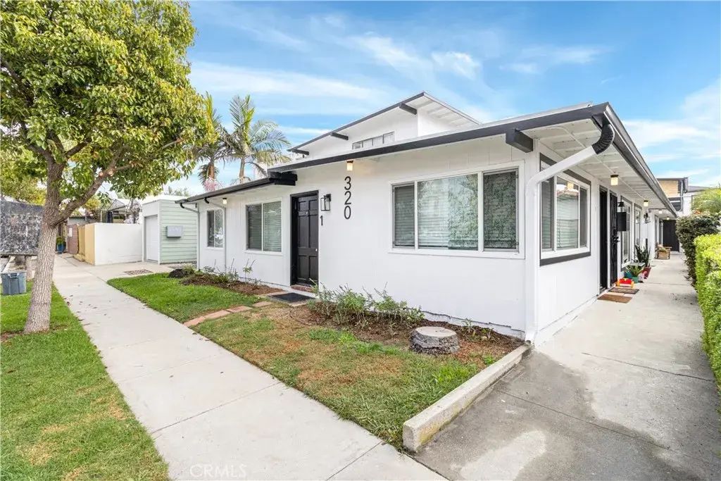 320 7th Street, Seal Beach