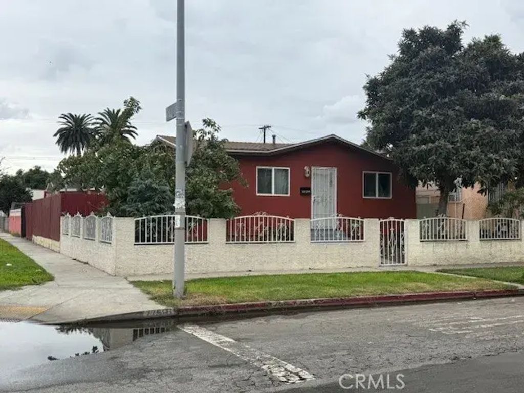 758 E 76th Pl Place, Los Angeles