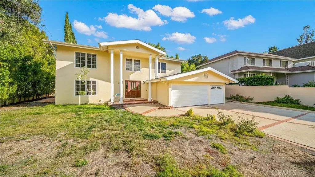 6772 Randiwood, West Hills