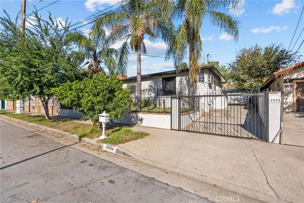 12924 Sproule, Sylmar