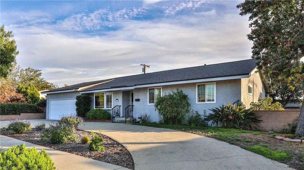 1102 E Renwick, Glendora