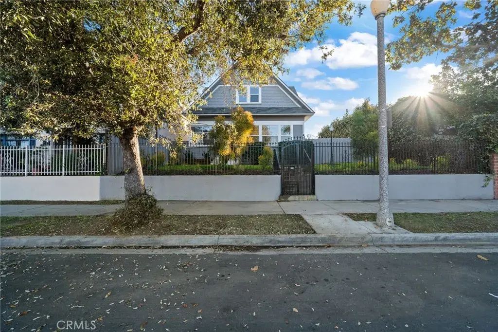 1148 Chestnut Avenue, Long Beach